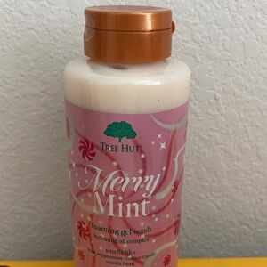 Tree Hut Merry Mint Foaming Gel Wash - Pink and White